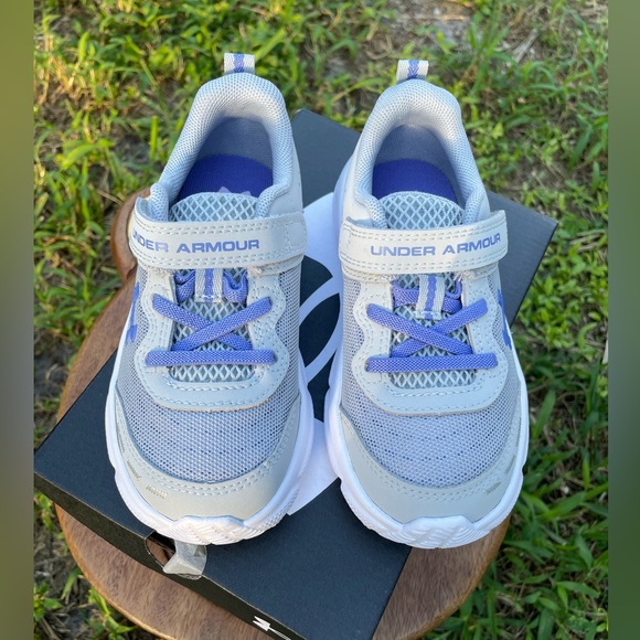 Under Armour toddler girl sneakers grey - blue/violet -  size 9 NEW IN BOX - Picture 4 of 9